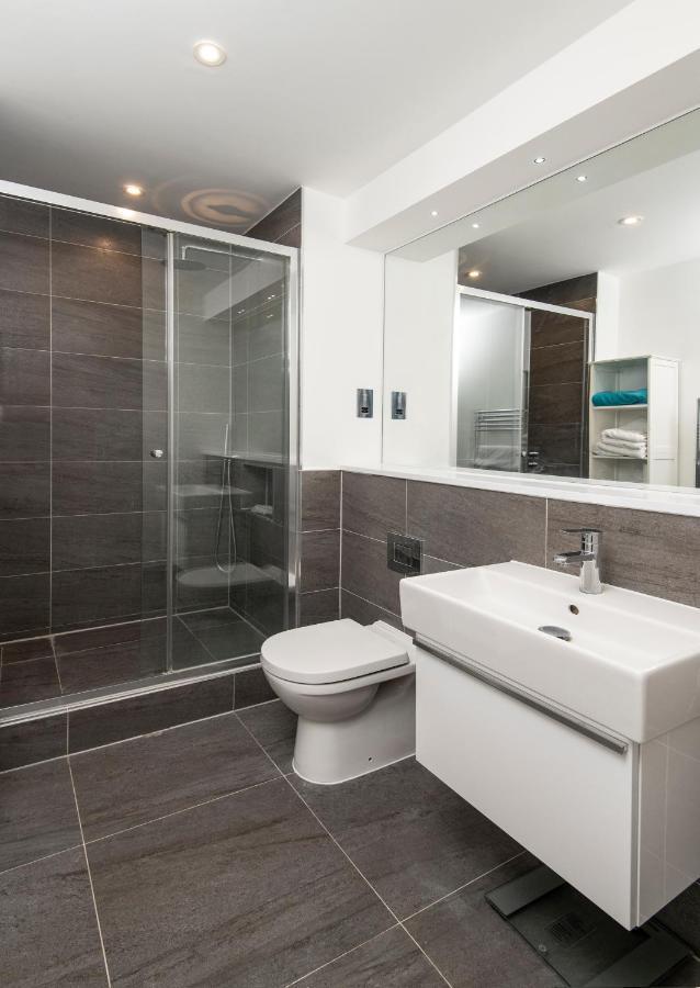 Spacious Apartment With Parking Space, Close To Heathrow, Elizabeth Line And Windsor Maidenhead Dış mekan fotoğraf